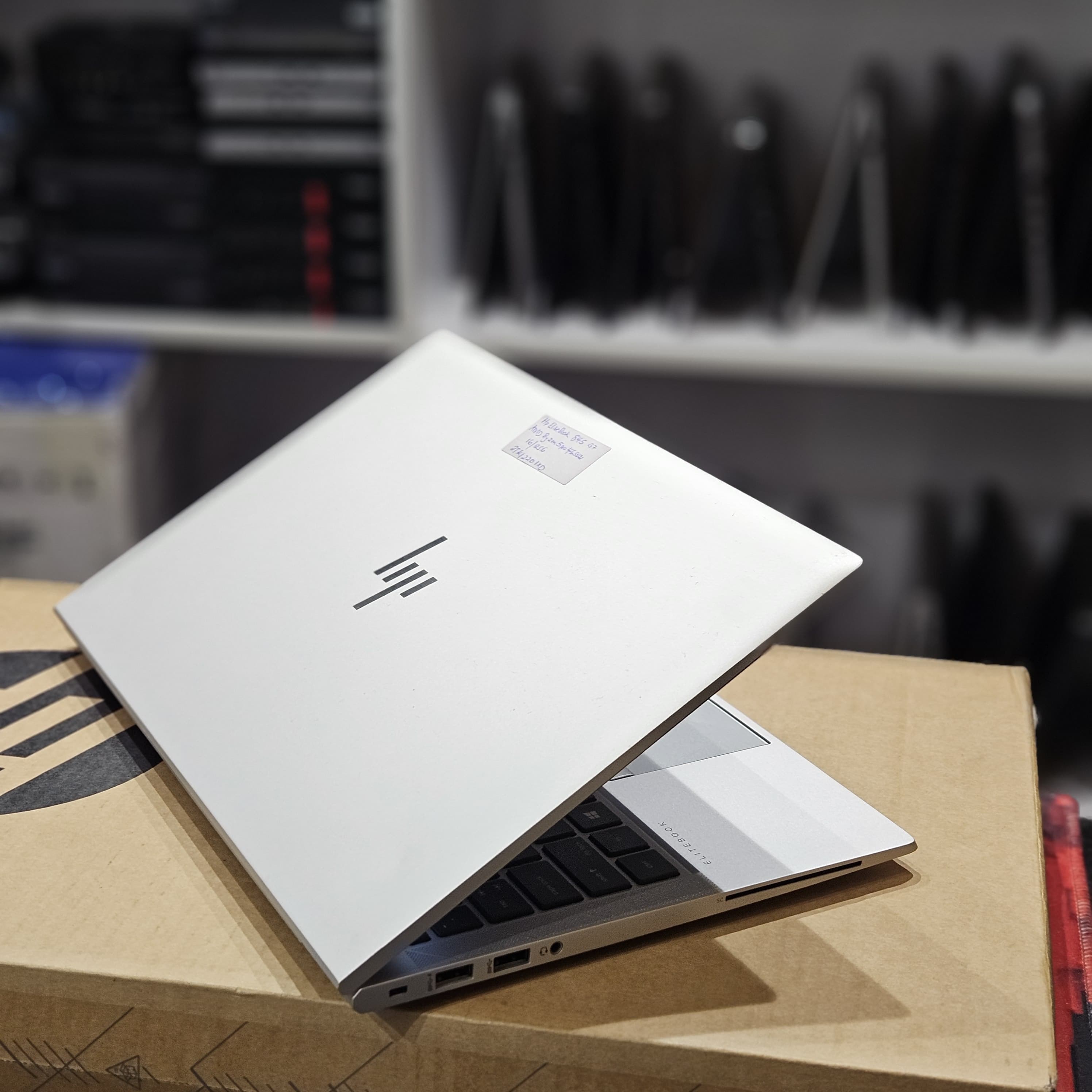 Hp Elitebook book 845G7