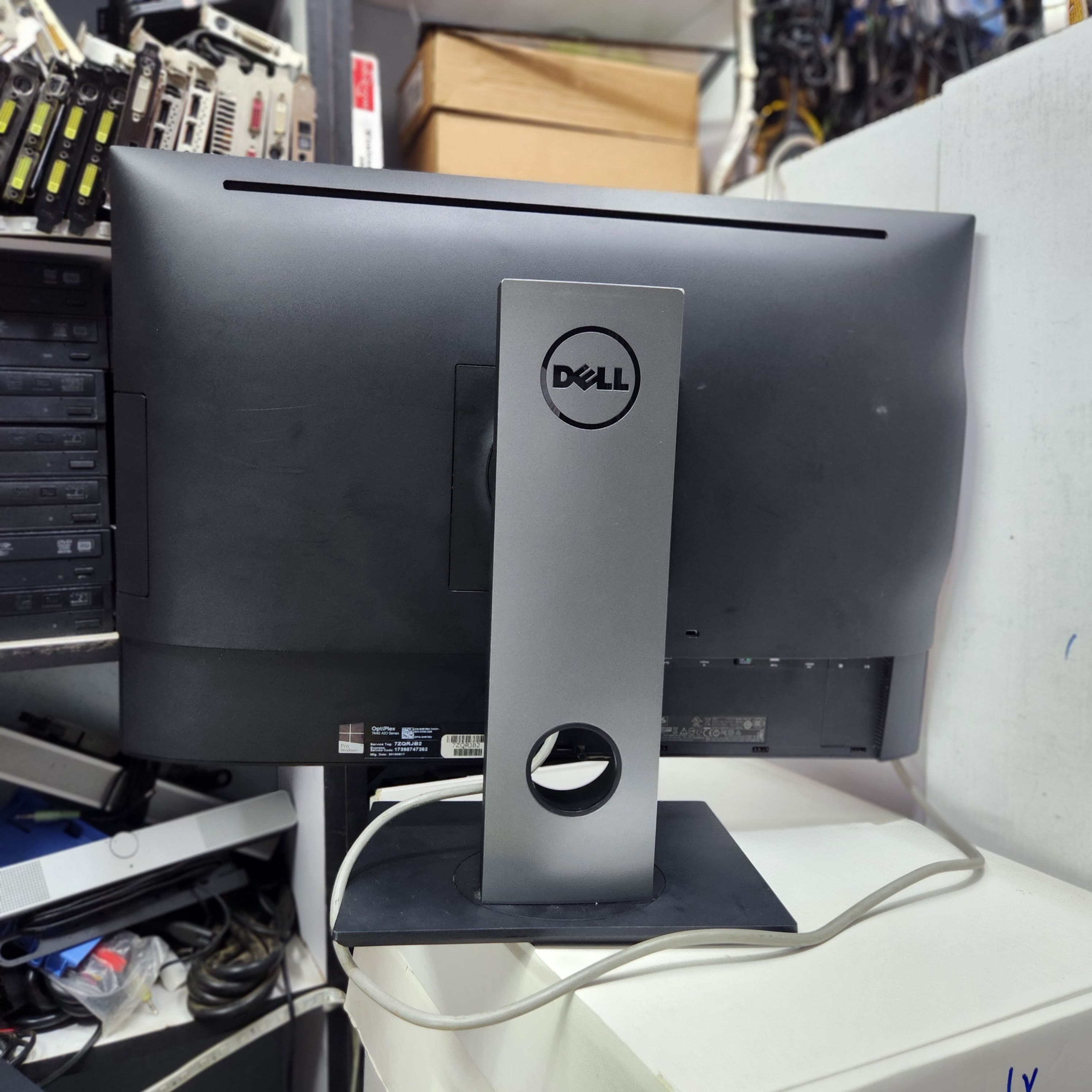 DELL optiplex 7440 All In One  product image 4