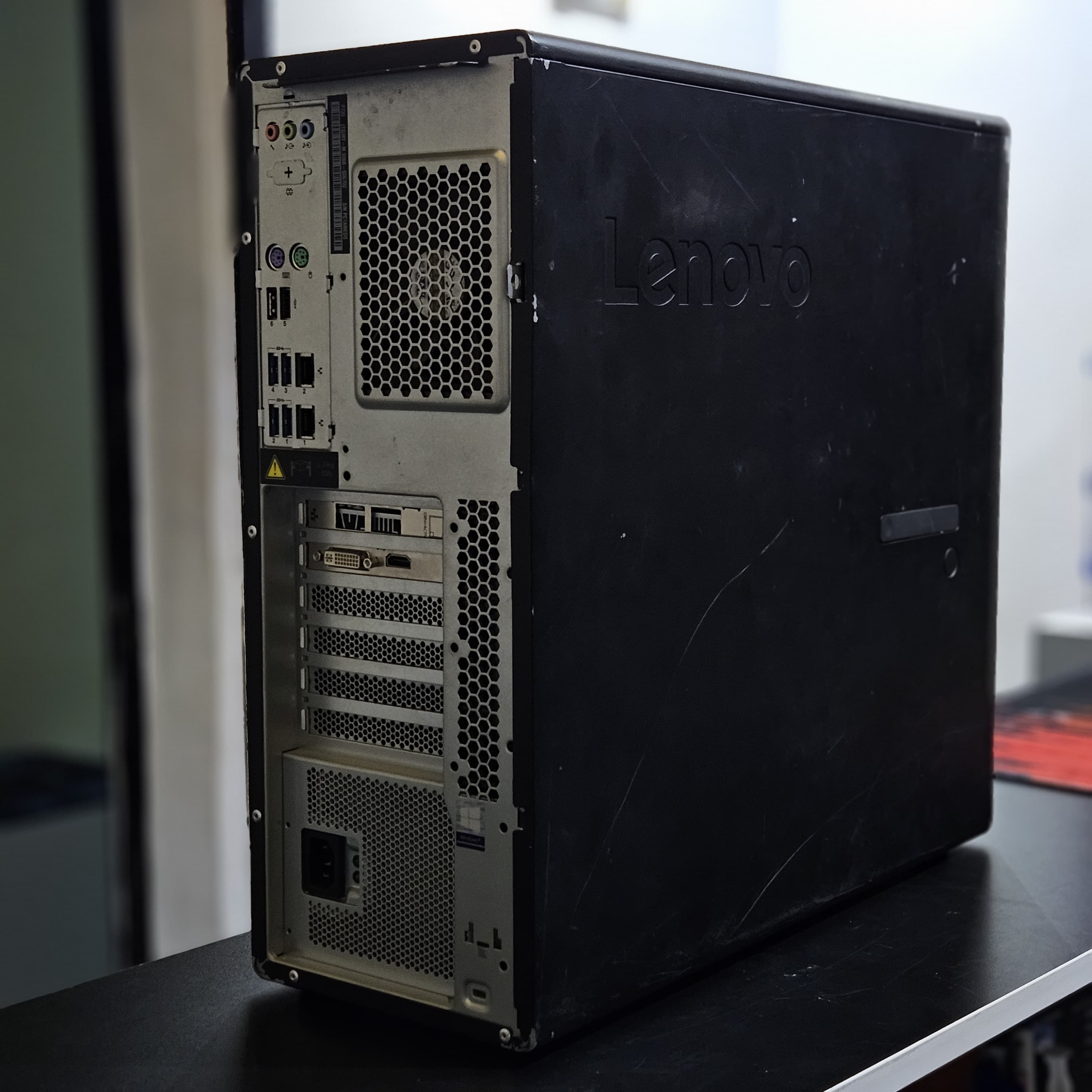 Lenovo Think Station P720 product image 5